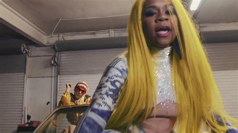 With her more recent drops, Sukihana has proven her abilities as a musical chameleon. Today (April 19), REVOLT is excited to premiere a new visual from the Delaware talent for “Casamigos (Pour It In My Cup),” a collaboration alongside Ivorian-British star Afro B. Pulling inspiration from Afrobeats and Amapiano, the upbeat track is …